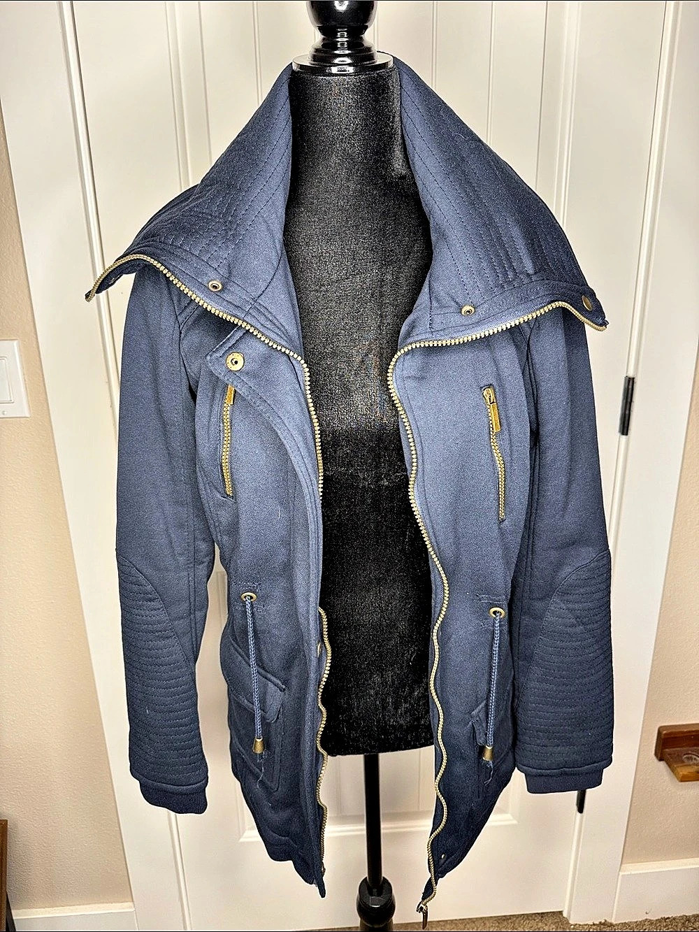 YOKI Women's Hooded Utility Jacket in Blue Like New